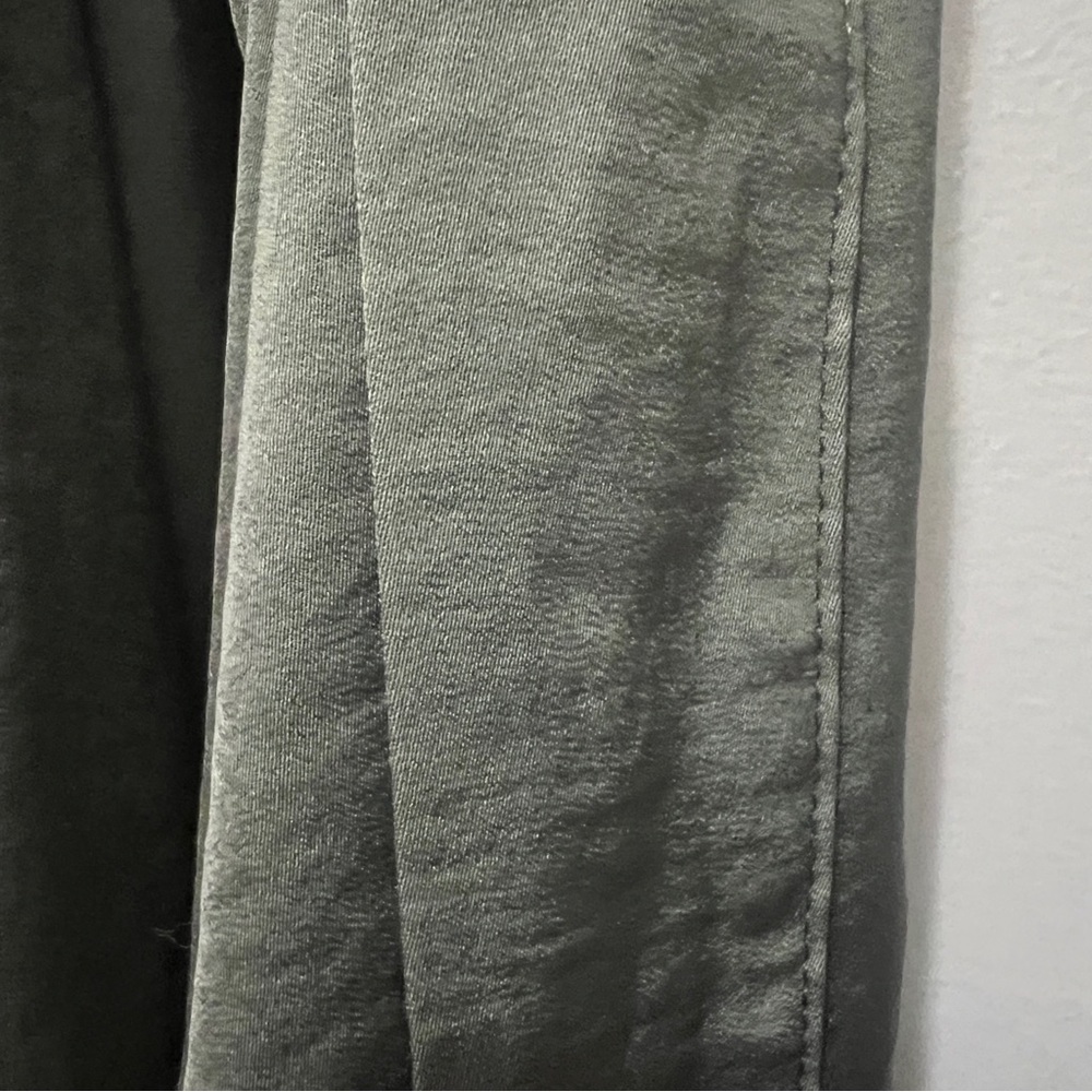 Sage Green Robe - Picture 3 of 4